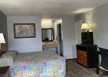 Wilshire Inn hotel thumbnail 5