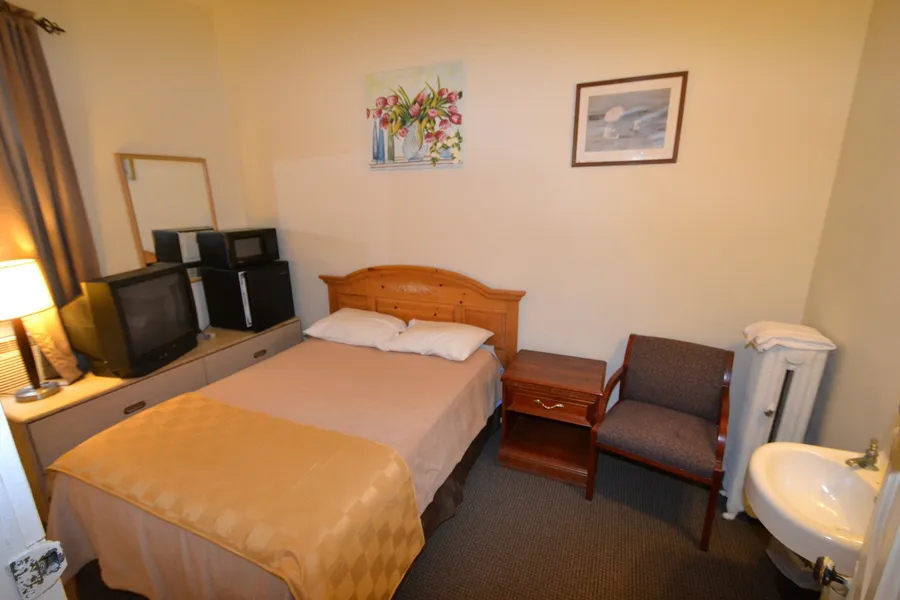 Perfect Stay Inn & Suites hotel detail image 6