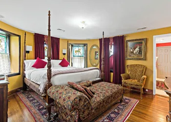 Stone Manor Boutique Inn hotel thumbnail 8