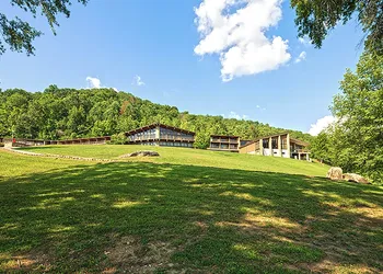 Buckhorn Lake State Resort Park hotel thumbnail 4