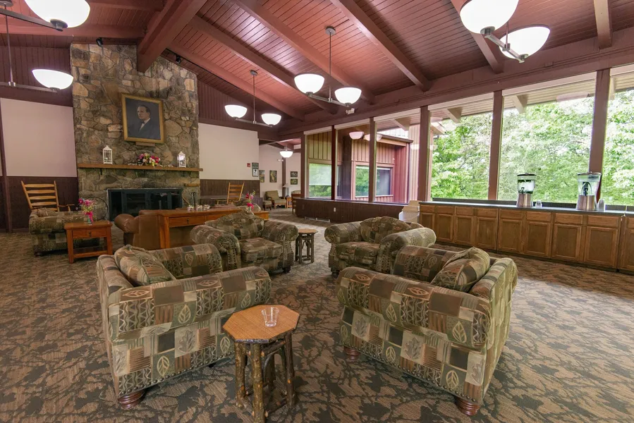 Carter Caves State Resort Park hotel detail image 6