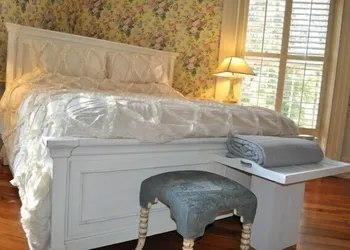 Early Inn at the Grove hotel thumbnail 4