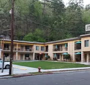 The Happy Hollow hotel detail image 4