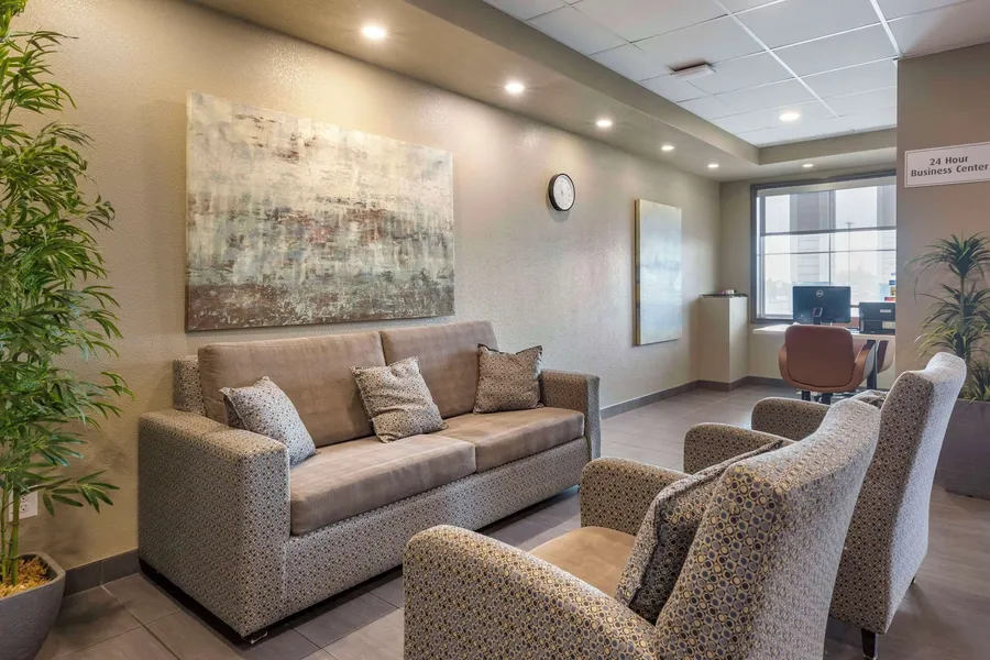 Quality Inn & Suites hotel detail image 2