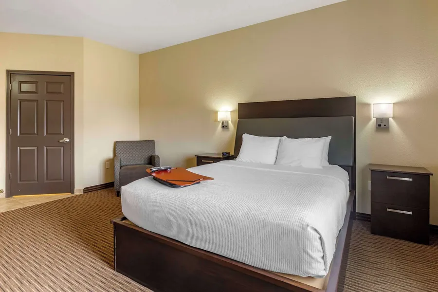 Quality Inn & Suites hotel detail image 6
