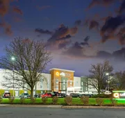 La Quinta Inn & Suites by Wyndham New Cumberland-Harrisburg hotel detail image 3