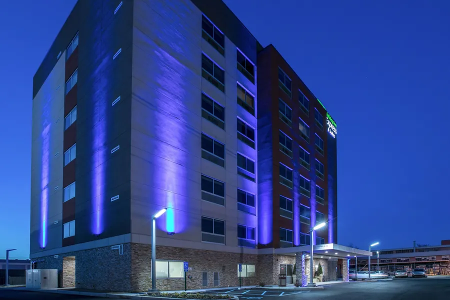 Holiday Inn Express & Suites Jersey City North - Hoboken by IHG hotel detail image 2