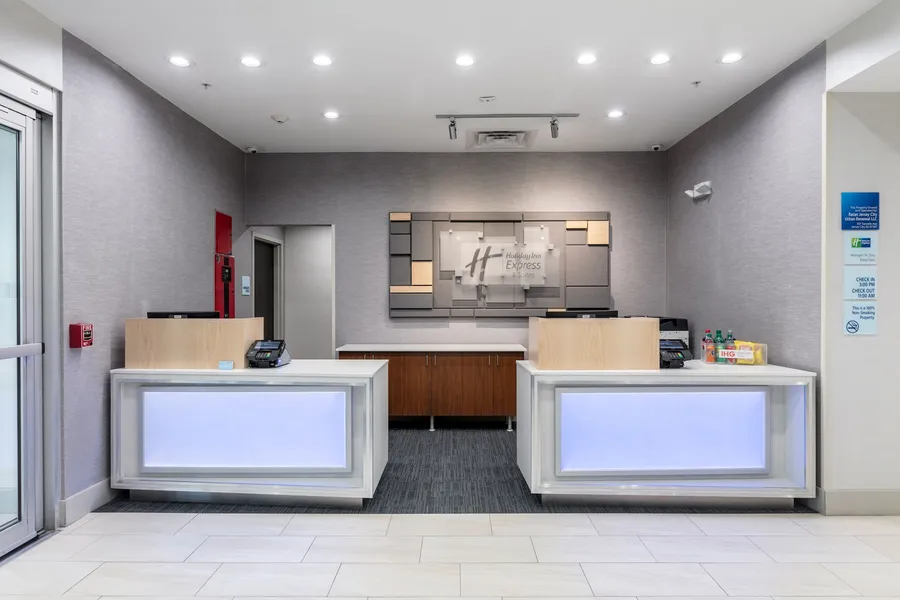 Holiday Inn Express & Suites Jersey City North - Hoboken by IHG hotel detail image 6