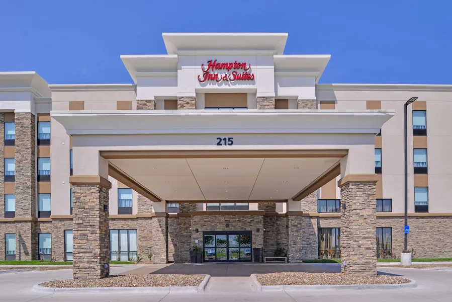 Hampton Inn & Suites Altoona-Des Moines hotel detail image 2