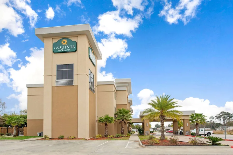 La Quinta Inn & Suites by Wyndham Lake Charles - Westlake hotel detail image 2