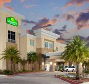 La Quinta Inn & Suites by Wyndham Lake Charles - Westlake hotel detail image 3