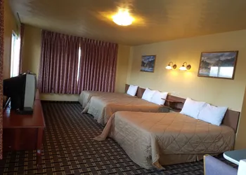 Travelodge by Wyndham Evanston hotel thumbnail 5