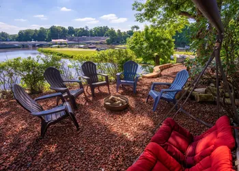 Bluebird Bay Resort hotel thumbnail 2