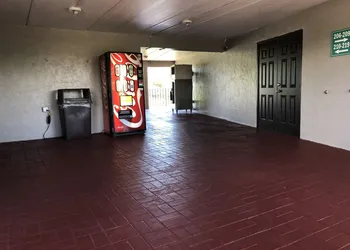 Sun Coast Inn hotel thumbnail 4