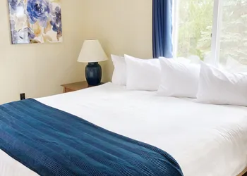 Churchill Pointe Inn hotel thumbnail 7