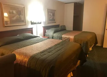 Redwood Inn hotel thumbnail 5