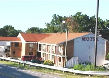 Executive Inn hotel thumbnail 2