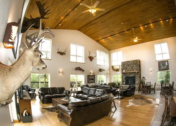 Alaska's Gold Creek Lodge hotel thumbnail 5