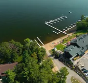 Quarterdeck Resort & Restaurant hotel detail image 3