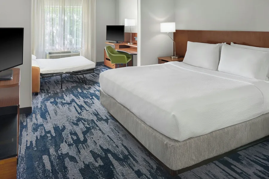Fairfield Inn and Suites by Marriott Charlotte Airport hotel detail image 6