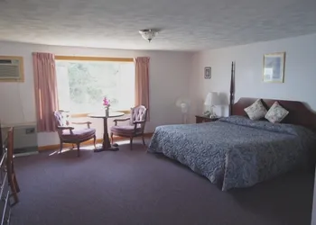 Redclyffe Shore Motor Inn hotel thumbnail 7