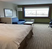 Holiday Inn Express & Suites Brenham South by IHG hotel detail image 7