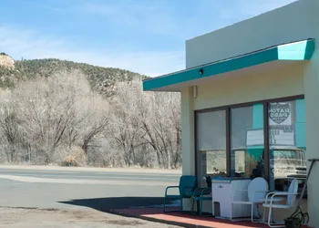 Raton Pass Motor Inn hotel thumbnail 5