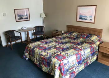 Badger Motel hotel thumbnail 4