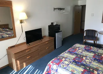 Badger Motel hotel thumbnail 5