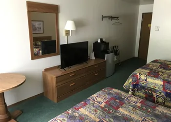 Badger Motel hotel thumbnail 7