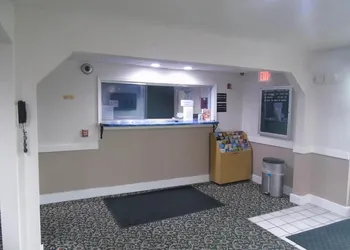 Americas Express Inn hotel thumbnail 3