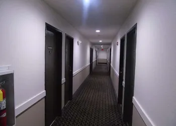Americas Express Inn hotel thumbnail 7