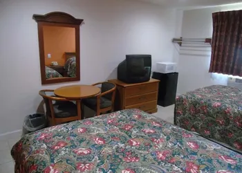 Americas Express Inn hotel thumbnail 8