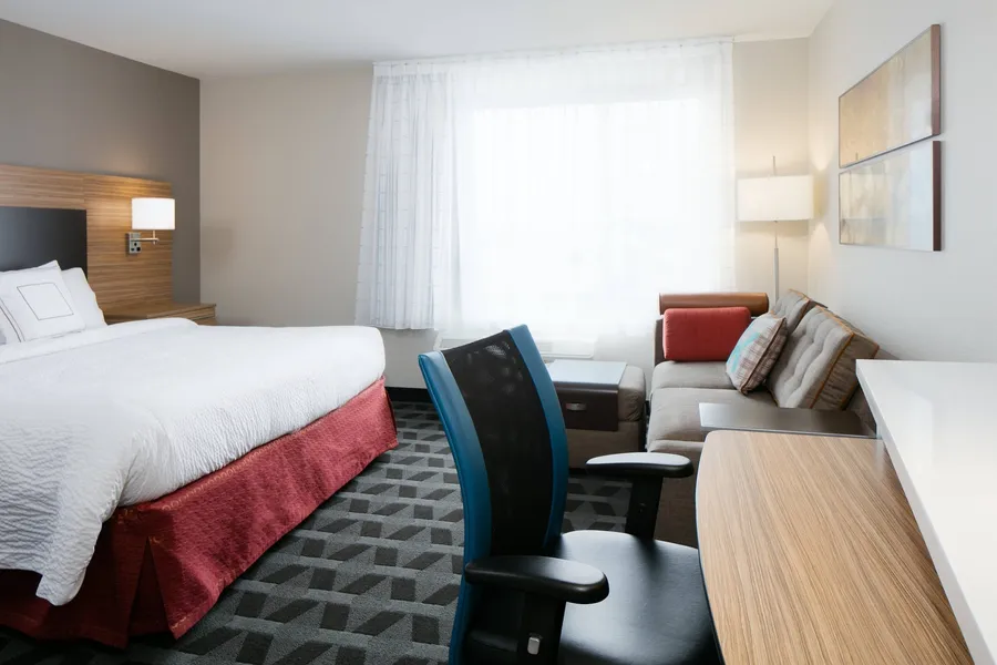 Towneplace Suites Kansas City Airport hotel detail image 6
