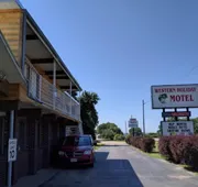 Love Hotels Western Holiday by OYO at Harlan Lake NE hotel detail image 3