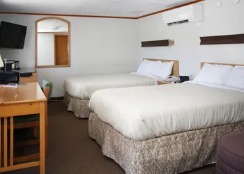 The Bluebird Motel hotel thumbnail 3