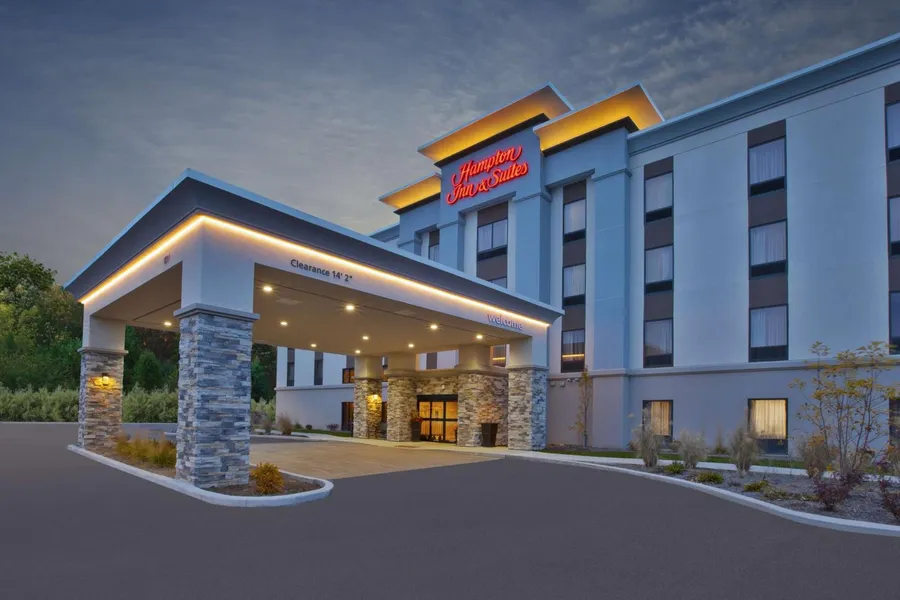 Hampton Inn & Suites Alliance hotel detail image 2