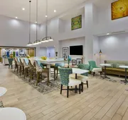 Hampton Inn & Suites Alliance hotel detail image 3