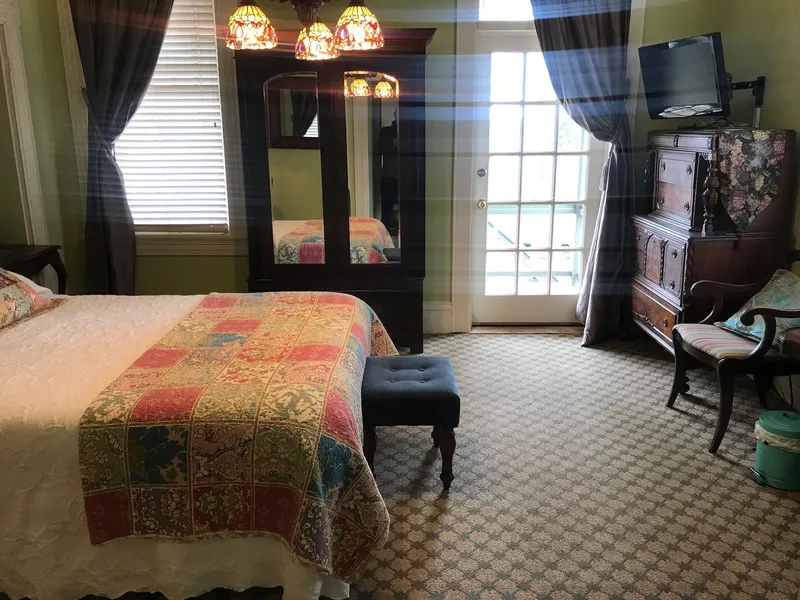 Vandiver Inn hotel detail image 6
