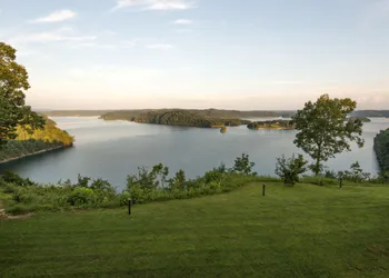 Dale Hollow Lake State Resort Park hotel thumbnail 5