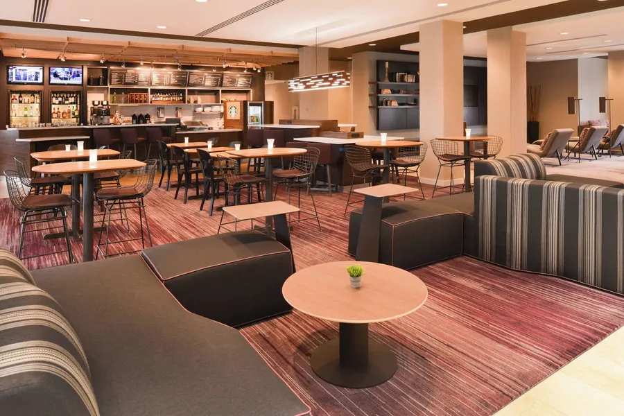 Courtyard by Marriott Toledo North hotel detail image 2