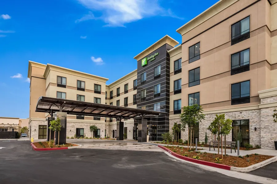 Holiday Inn & Suites Silicon Valley - Milpitas by IHG hotel detail image 6