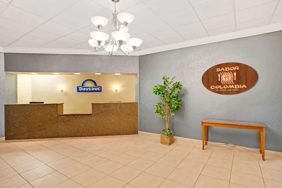 Days Inn by Wyndham Orlando Airport Florida Mall hotel detail image 2