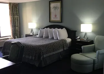 Days Inn by Wyndham Orlando Airport Florida Mall hotel thumbnail 7