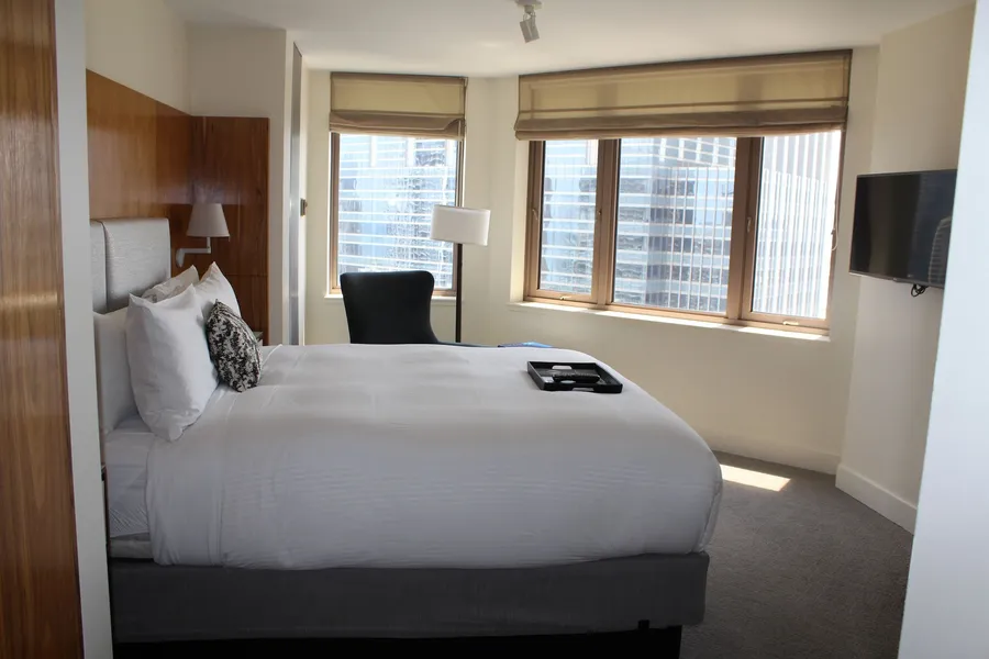 Fairmont Chicago at Millennium Park hotel detail image 6