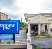 Rodeway Inn Paterson Great Falls Park Area hotel detail image 4