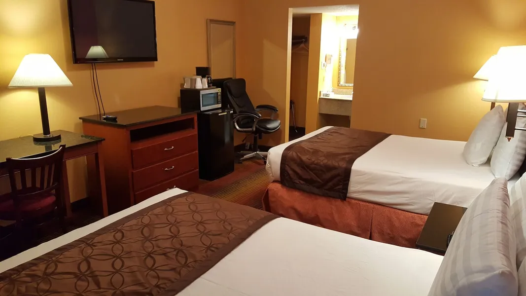 Americas Best Value Inn Smithtown Long Island hotel detail image 2