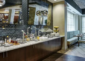 Doubletree by Hilton Charlotte Uptown hotel thumbnail 6