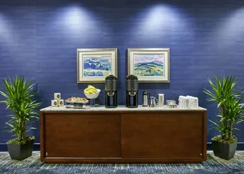 Doubletree by Hilton Charlotte Uptown hotel thumbnail 7