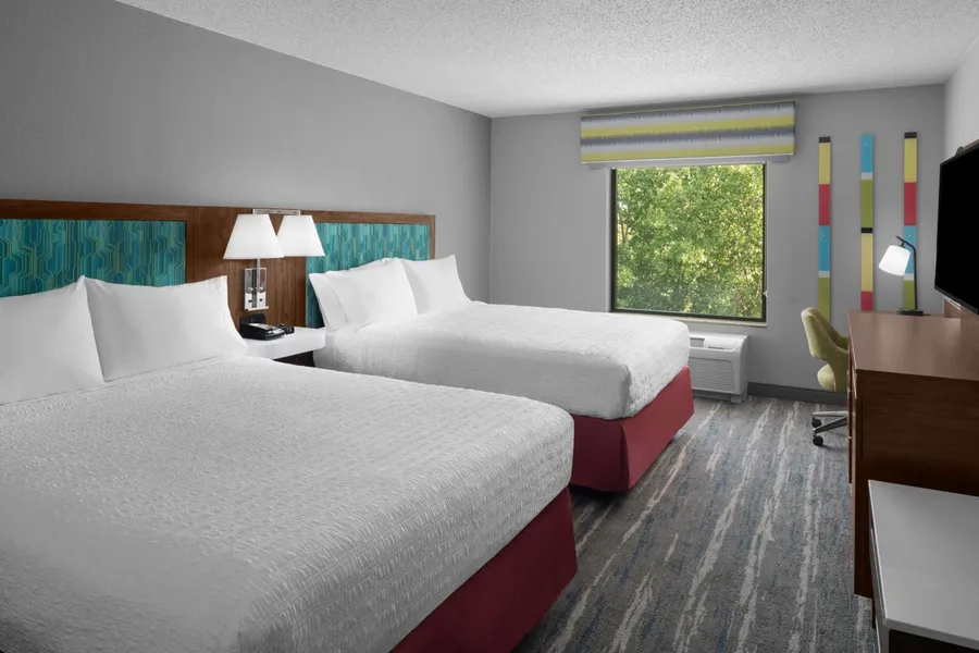 Hampton Inn & Suites Grand Rapids-Airport 28th St hotel detail image 6